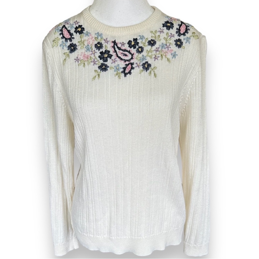 Alfred Dunner Vintage Sweater With Floral and Beaded Embroidery Size Small (S)